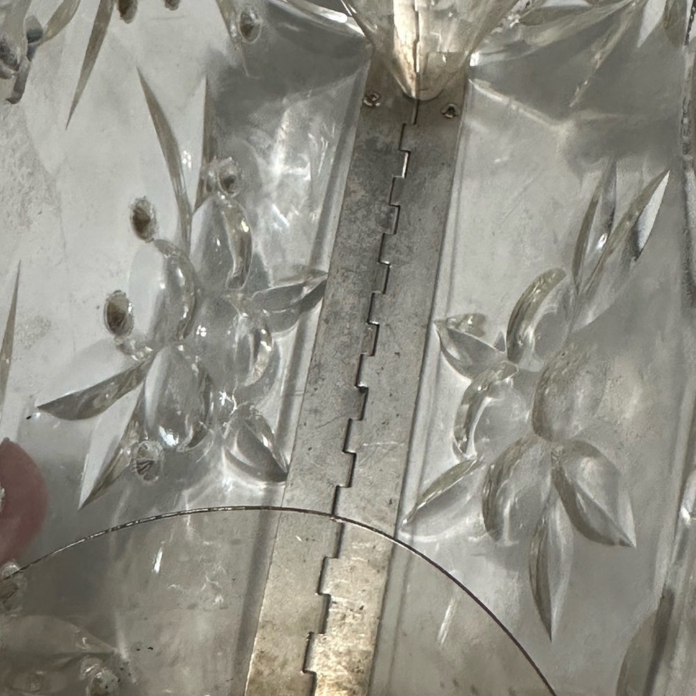 Elegant Clear Acrylic Clutch With Chain View 4